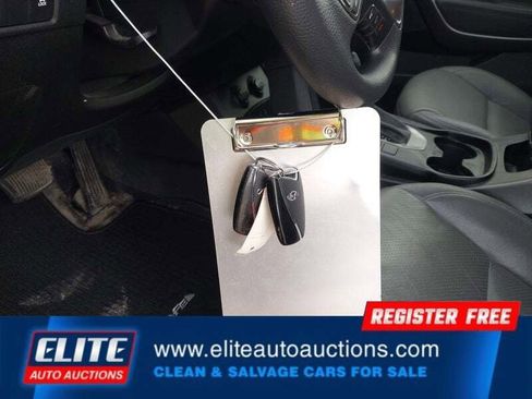 Used 2018 Hyundai Santa Fe Sport w/ 2.4L Value Package 02 image 21