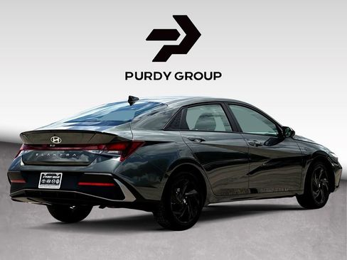 Used 2026 Hyundai Elantra Sport FWD image 8