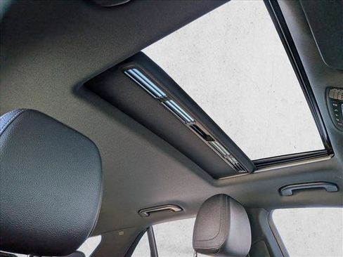 Used 2022 Mercedes-Benz GLE 350 image 21