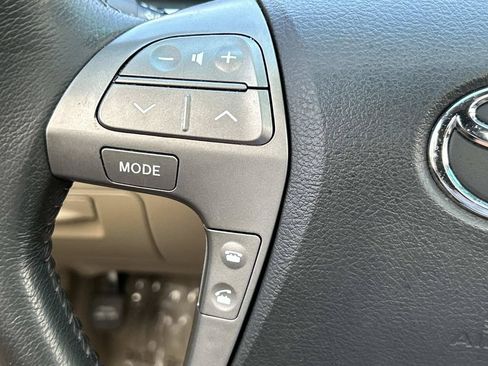 Used 2010 Toyota Highlander Limited AWD/4WD image 29