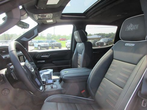 New 2026 GMC Sierra 1500 AT4X w/ AT4X AEV Edition image 13