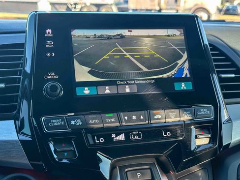 Certified 2024 Honda Odyssey Sport image 33