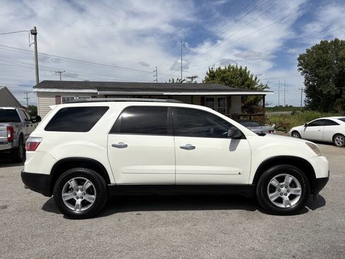 Used 2010 GMC Acadia SLE image 4