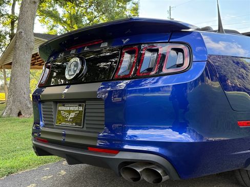 Used 2014 Ford Mustang Shelby GT500 w/ Equipment Group 821A RWD image 40
