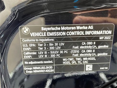 Used 2022 BMW 530e w/ M Sport Package image 22