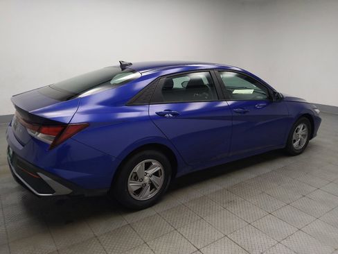 Used 2024 Hyundai Elantra SE FWD image 10