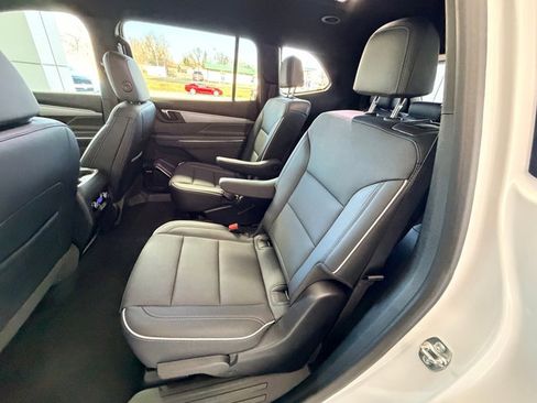 Used 2025 Buick Enclave Preferred image 26