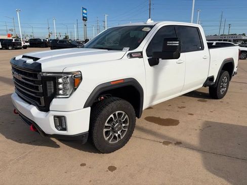 Used 2023 GMC Sierra 2500 AT4 AWD/4WD image 3