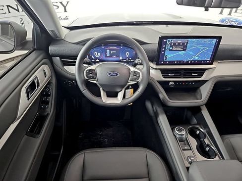Used 2026 Ford Explorer Active w/ Active Comfort Package RWD image 11