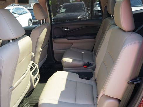 Used 2022 Honda Pilot Elite image 16