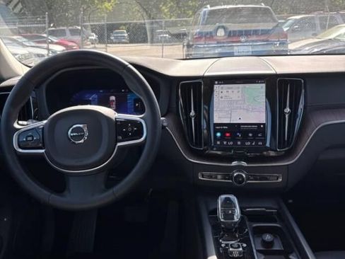 Used 2023 Volvo XC60 B6 Ultimate w/ Climate Package AWD/4WD image 3