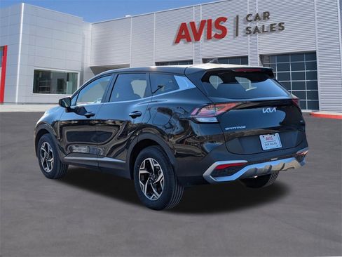 Used 2024 Kia Sportage LX image 3