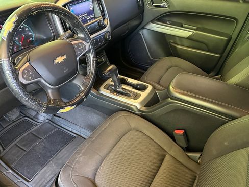 Used 2019 Chevrolet Colorado LT w/ LT Convenience Package RWD image 11