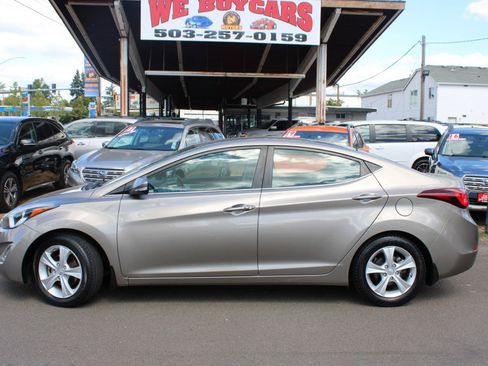 Used 2016 Hyundai Elantra Value Edition FWD image 3