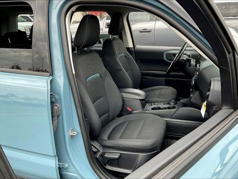 Used 2023 Ford Bronco Sport Badlands image 6