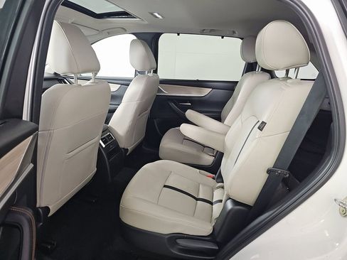 Used 2024 MAZDA CX-90 Plug-In Hybrid w/ Preferred image 4