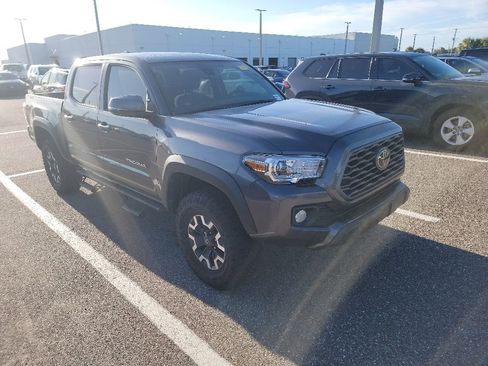 Certified 2023 Toyota Tacoma TRD Off-Road w/ Technology Package AWD/4WD image 2
