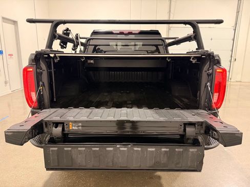 Used 2021 GMC Sierra 2500 Denali w/ Denali Black Diamond Edition AWD/4WD image 10