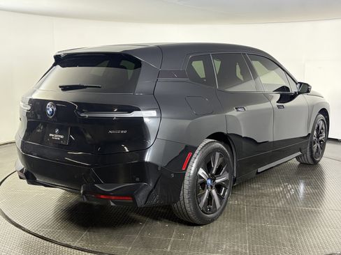 Certified 2024 BMW iX xDrive50 w/ Premium Package AWD/4WD image 4