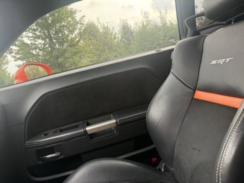 Used 2012 Dodge Challenger SRT8 w/ Premium Sound Group image 12