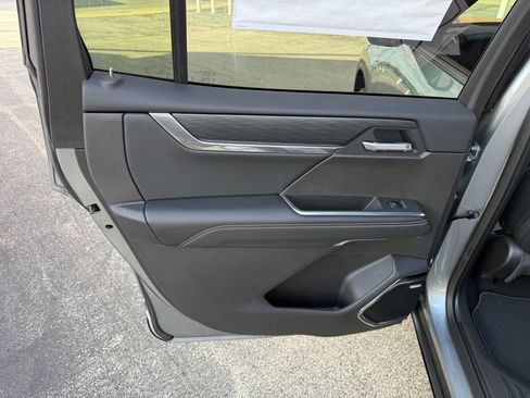 New 2026 GMC Acadia Elevation w/ Elevation Premium Package image 17