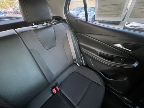 Used 2025 Buick Encore GX Preferred image 37