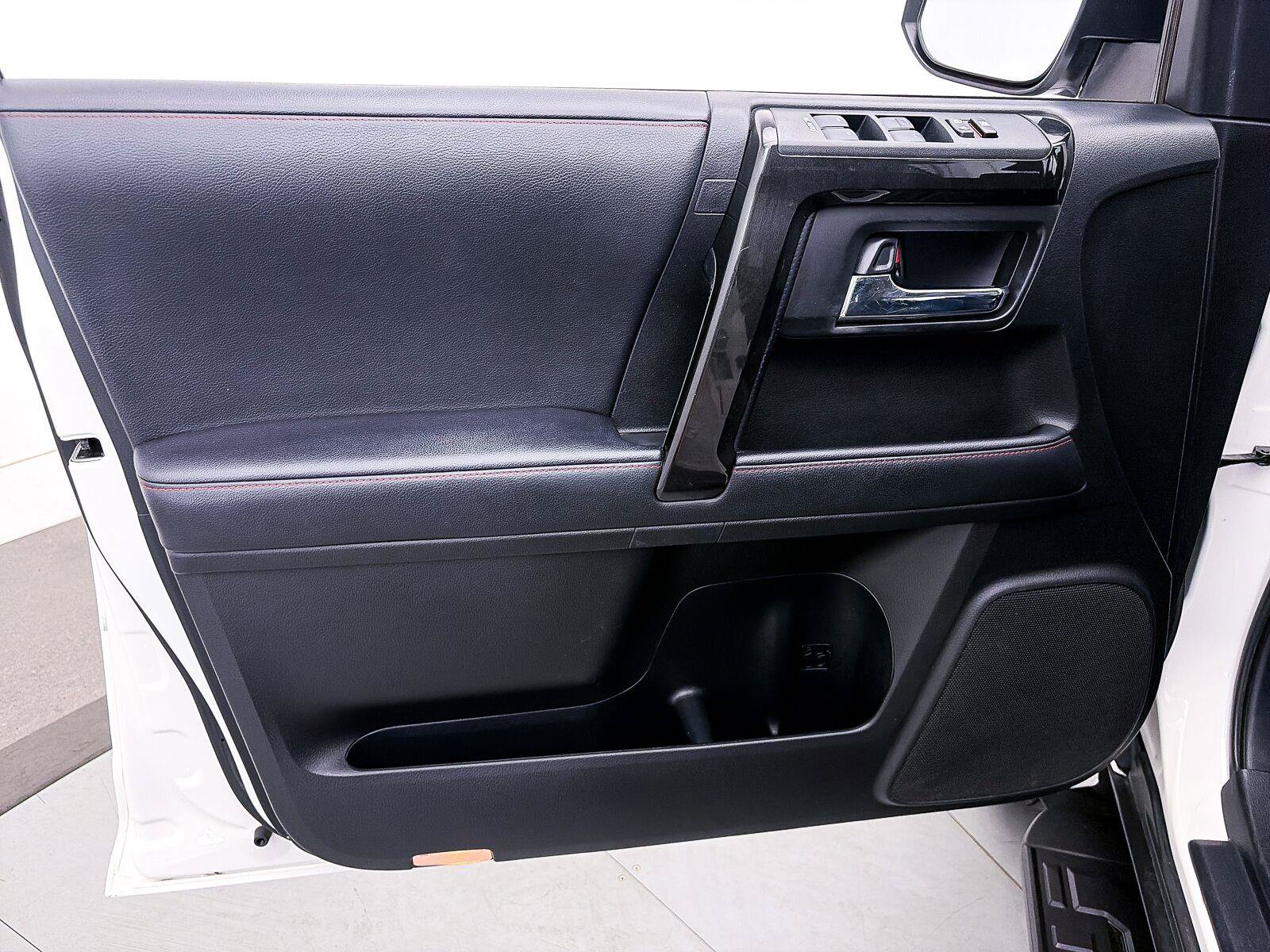 Used 2021 Toyota 4Runner TRD Off-Road AWD/4WD image 16