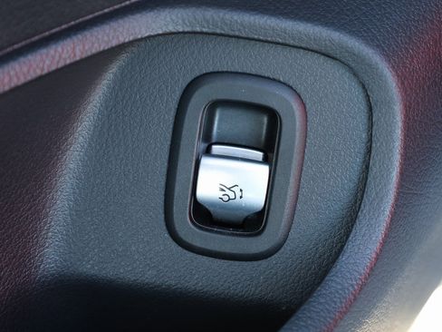 Used 2024 Mercedes-Benz CLE 300 4MATIC Coupe image 13