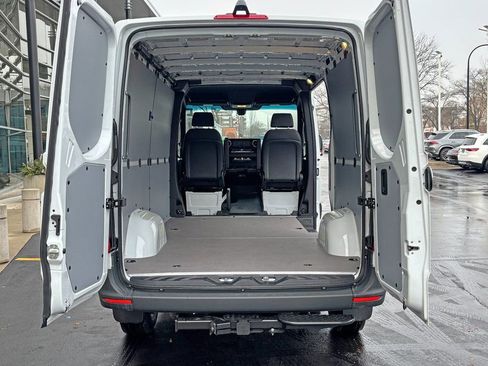 Used 2026 Mercedes-Benz Sprinter 2500 image 5