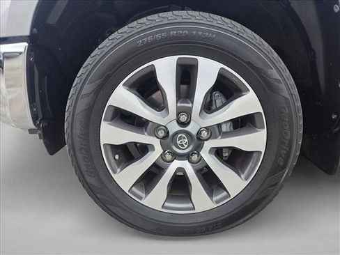 Used 2020 Toyota Tundra Limited w/ Limited Premium Package AWD/4WD image 15
