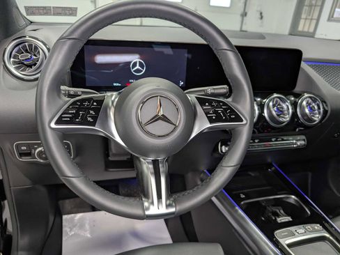 Certified 2025 Mercedes-Benz GLA 250 4MATIC image 34