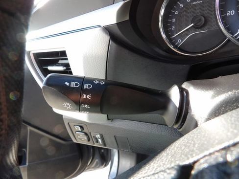 Used 2016 Toyota Corolla LE FWD image 30