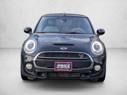 Used 2018 MINI Cooper S image 2