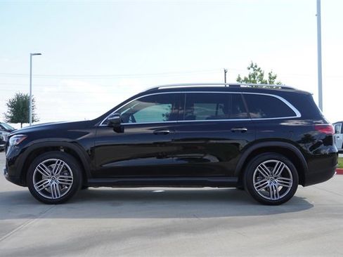 Used 2025 Mercedes-Benz GLS 450 4MATIC image 6