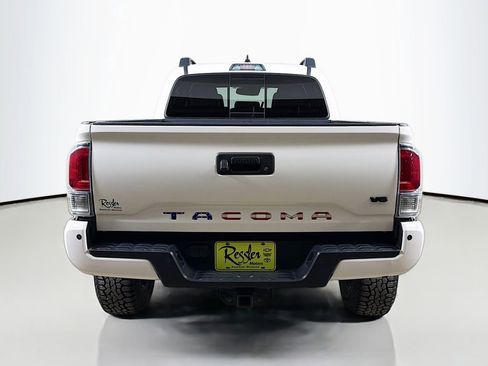 Used 2021 Toyota Tacoma TRD Off-Road w/ TRD Premium Off Road Package image 7