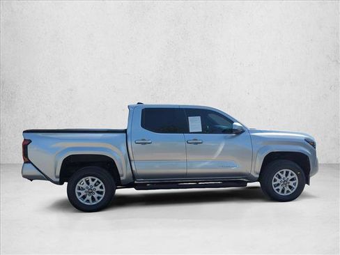 Used 2024 Toyota Tacoma SR5 RWD image 4