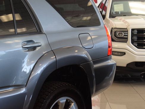 Used 2007 Toyota 4Runner Limited AWD/4WD image 17
