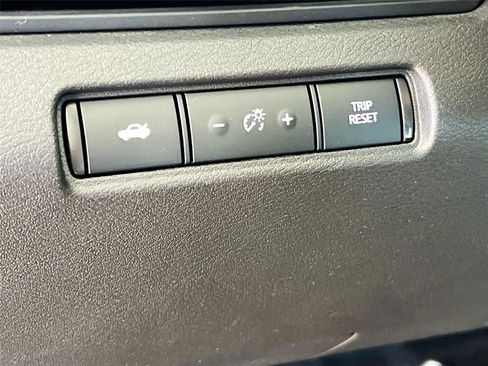 Used 2024 Nissan Altima 2.5 SR image 16