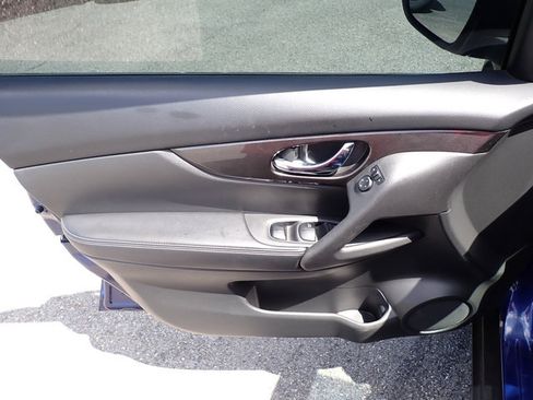 Used 2019 Nissan Rogue SV AWD/4WD image 20