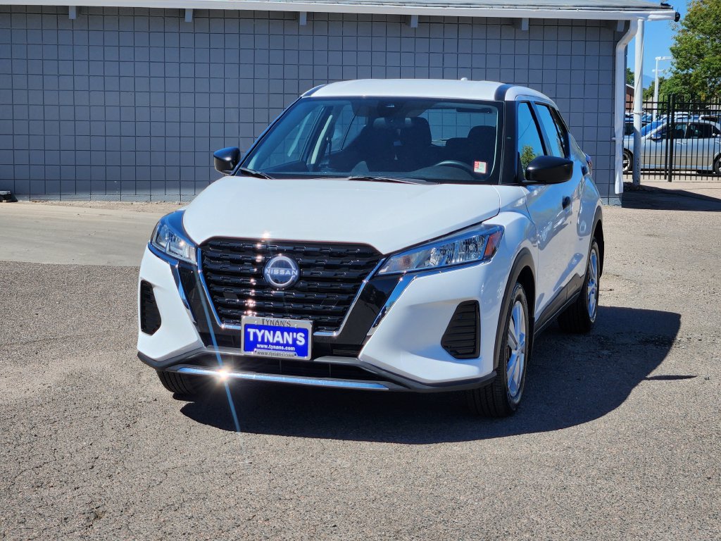 Certified 2025 Nissan Kicks Play S FWD image 3