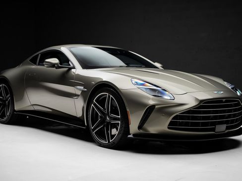 Used 2025 Aston Martin V8 Vantage Coupe RWD image 77