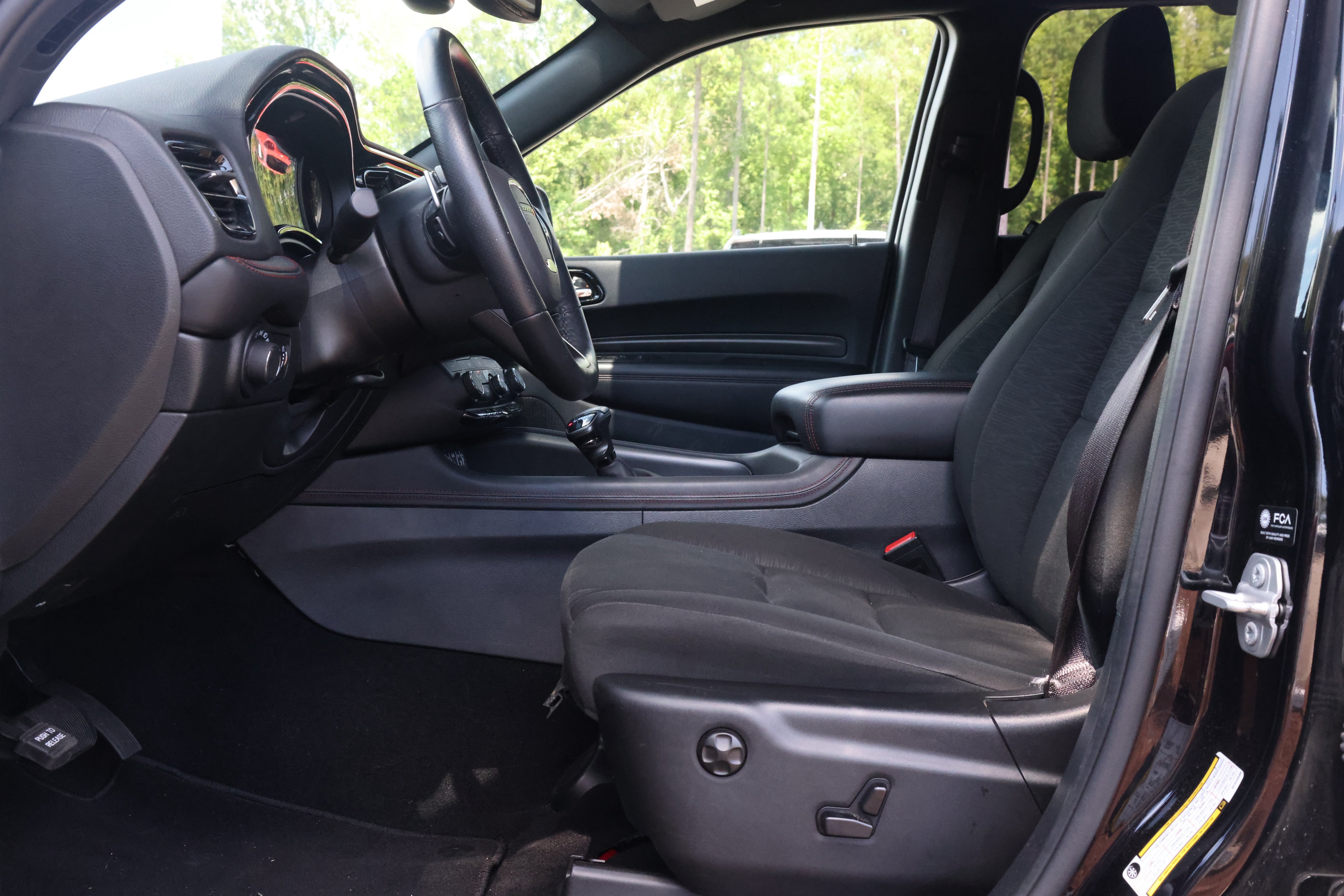 Used 2025 Dodge Durango GT RWD image 24