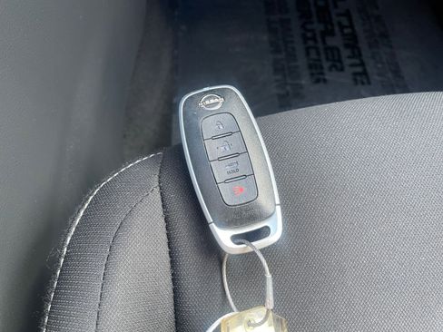 Used 2025 Nissan Sentra SV image 21