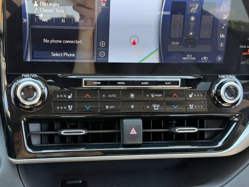 Used 2021 Toyota Highlander Platinum AWD/4WD image 15
