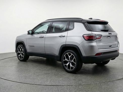 Used 2025 Jeep Compass Limited image 6