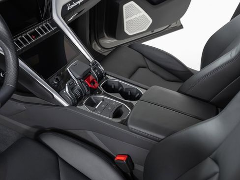 Used 2021 Lamborghini Urus AWD/4WD image 19