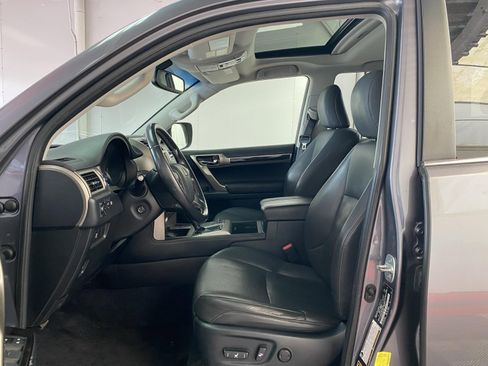 Used 2018 Lexus GX 460 Premium w/ Navigation Package image 22