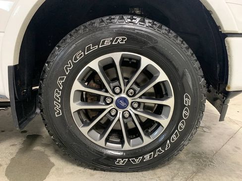 Used 2018 Ford F150 Lariat w/ Equipment Group 501A Mid AWD/4WD image 12