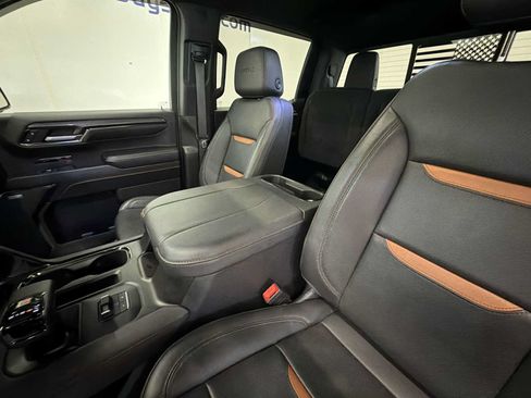 Used 2024 GMC Sierra 1500 AT4 w/ Technology Package AWD/4WD image 22