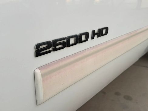 Used 2013 Chevrolet Silverado 2500 LT w/ Interior Plus Package AWD/4WD image 40